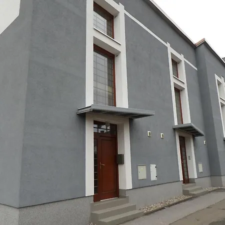 Apartman 50 * Mlade Buky