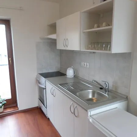 Apartman 50 *