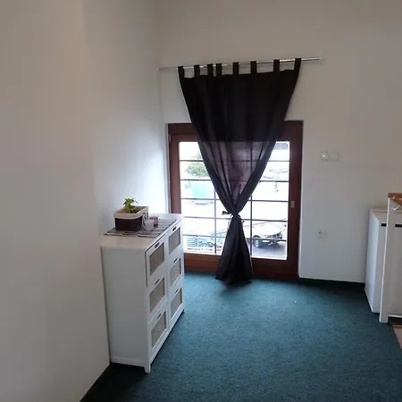 Apartman 50 Mlade Buky